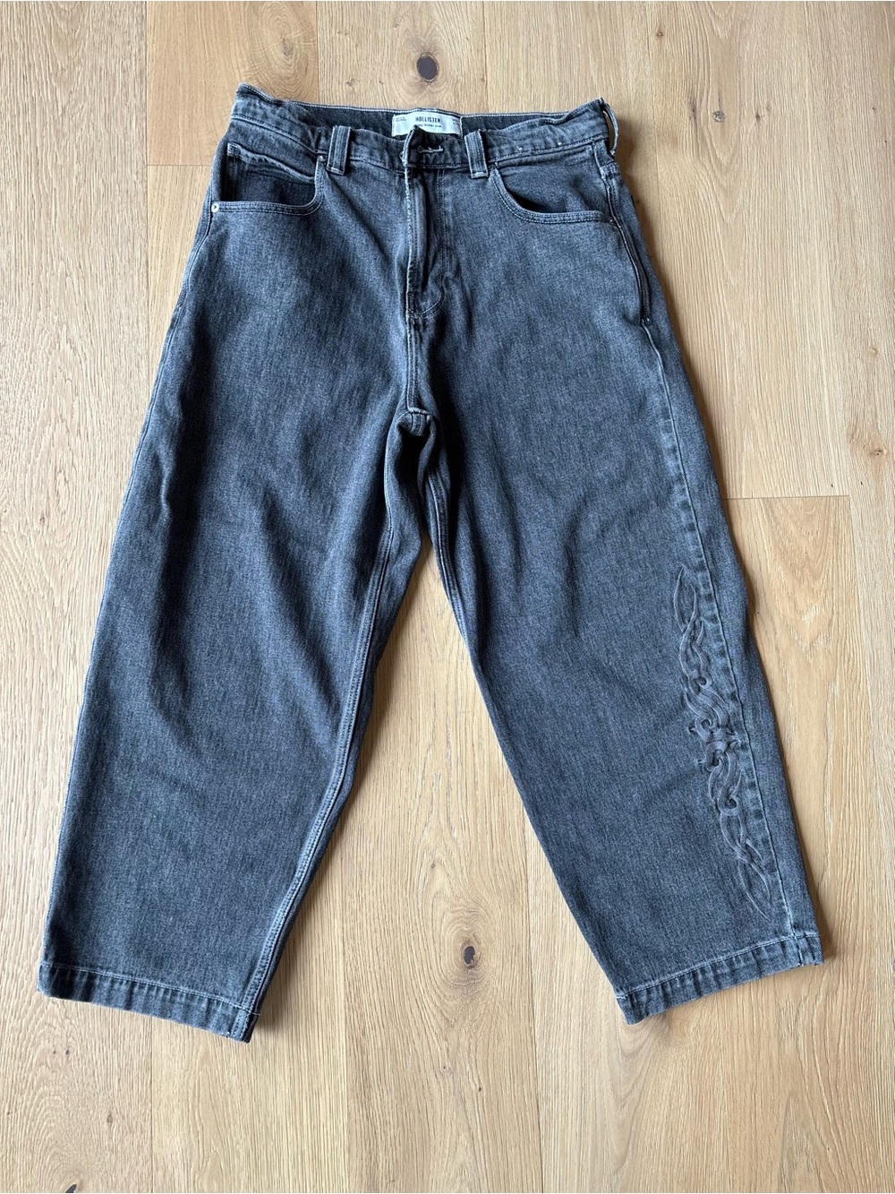 HOLLISTER Baggy Skater Jean Embroidered,Loose Fit Streetwear,90’s, Grey/Black,32